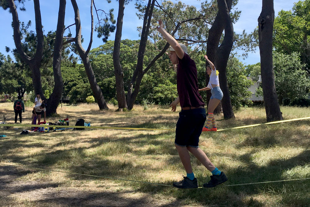 Two slackliners race at Cape Town's first slackline races