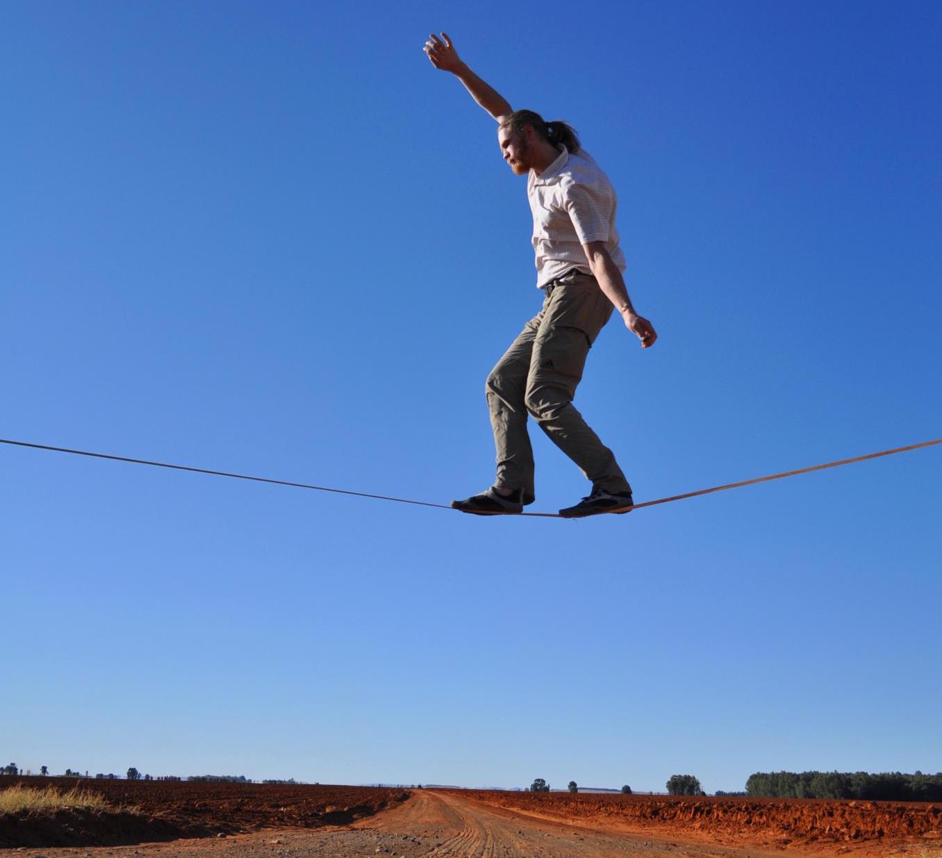 Warren Gans slacklining