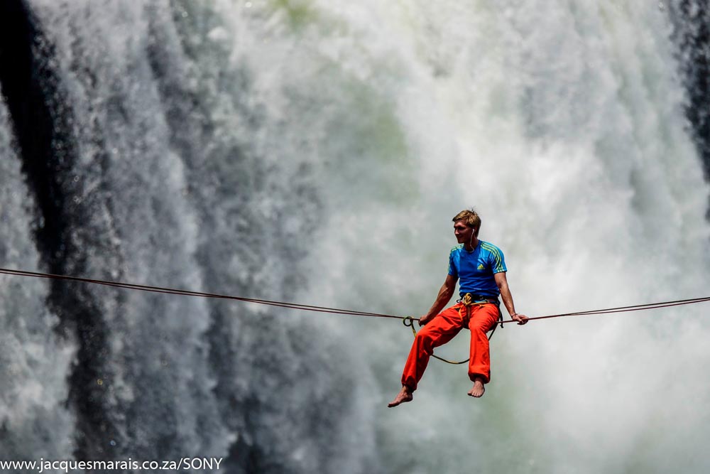 Lukas Irmler highlines over Victoria Falls in 2014